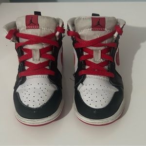 Jordan 1 Mid Very Berry- Toddler 8c